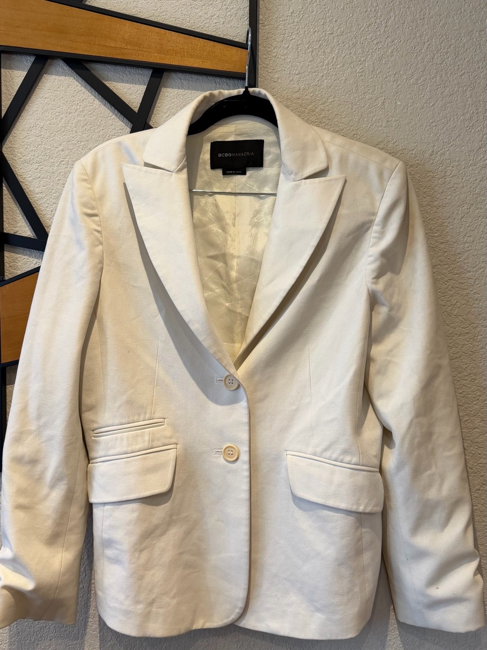 BCBGMaxAzria Cream Tailored Women's Blazer